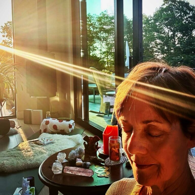 radiant-sarah-sq
